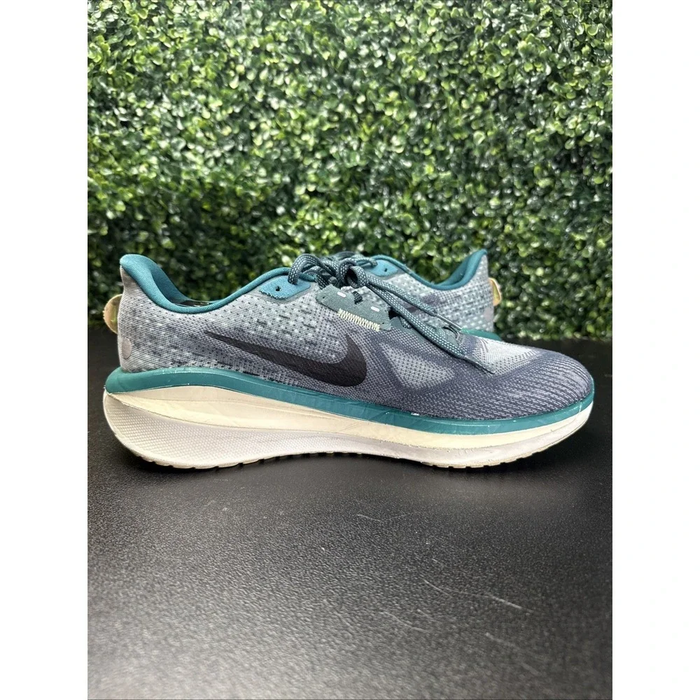 Nike Vomero 17 sneakers Men's Size 10.5 Shoes